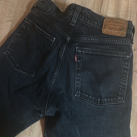 Levi wedgie jeans - Picture 2 of 4